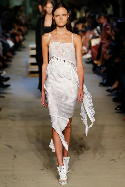 Look 83
